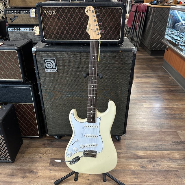 Electric Guitars | Hank's Music Exchange